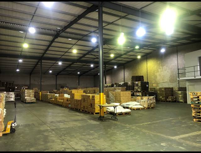 1,333M² WAREHOUSE TO LET IN RIVERHORSE VALLEY